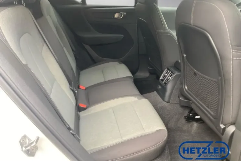 Volvo XC40 din 2021 cu 57.456 km - oferta VOL204932 - foto 12