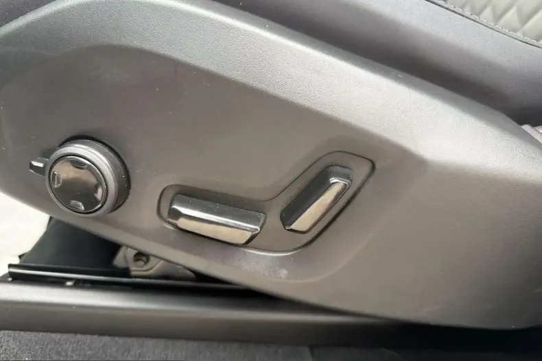 Volvo XC90 din 2025 cu 12.296 km - oferta VOL204933 - foto 20