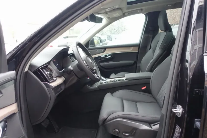 Volvo XC90 din 2025 cu 24.794 km - oferta VOL204934 - foto 9