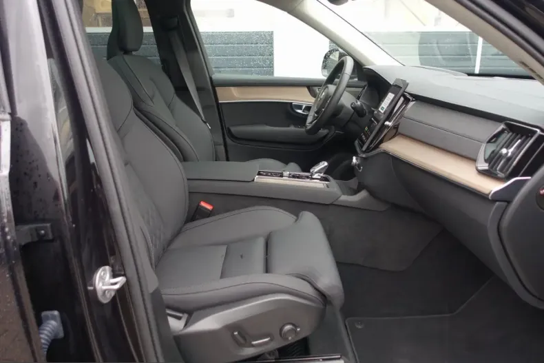 Volvo XC90 din 2025 cu 24.794 km - oferta VOL204934 - foto 10