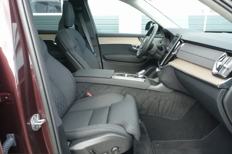 Volvo XC90 din 2025 cu 20.789 km - oferta VOL204935 - foto 10