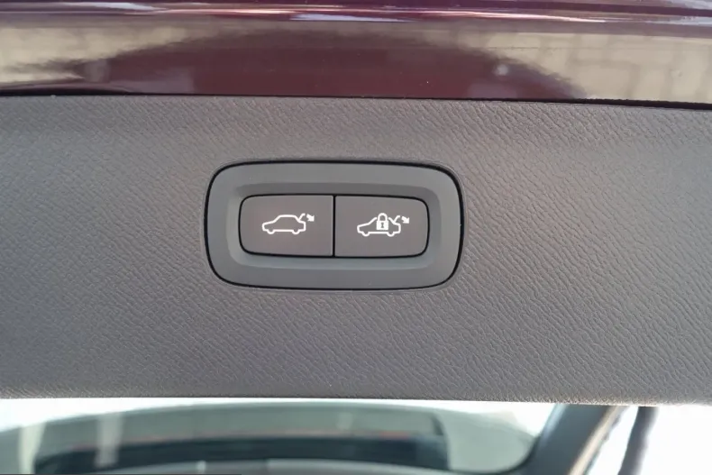 Volvo XC90 din 2025 cu 20.789 km - oferta VOL204935 - foto 23