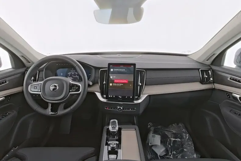 Volvo XC90 din 2025 cu 26.978 km - oferta VOL204936 - foto 5