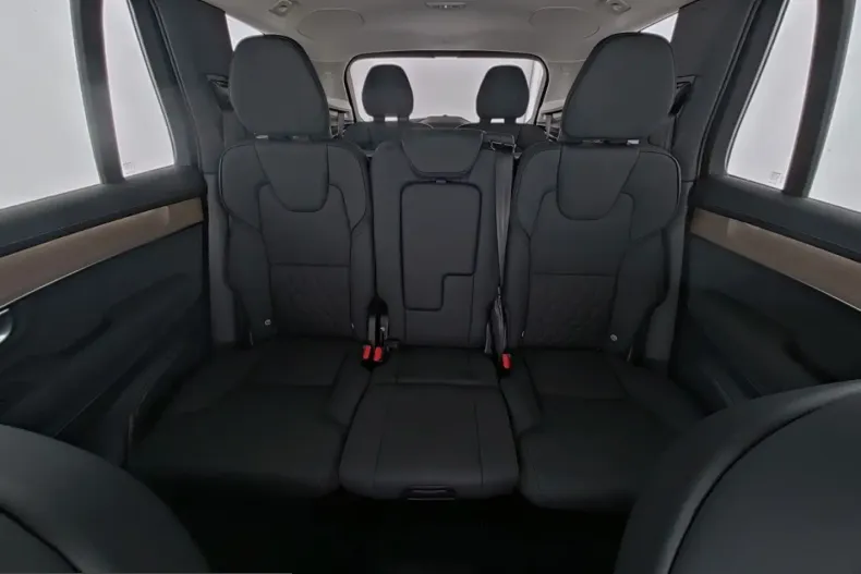 Volvo XC90 din 2025 cu 26.978 km - oferta VOL204936 - foto 7