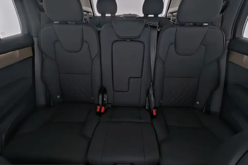 Volvo XC90 din 2025 cu 26.978 km - oferta VOL204936 - foto 13