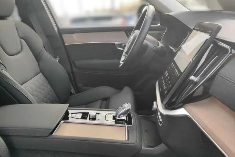 Volvo XC90 din 2025 cu 21.550 km - oferta VOL204938 - foto 22