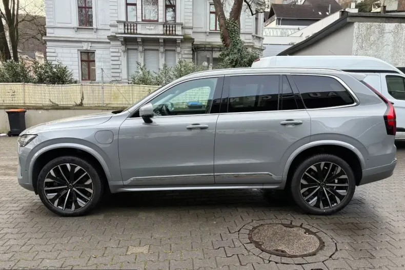Volvo XC90 din 2025 cu 27.061 km - oferta VOL204939 - foto 3