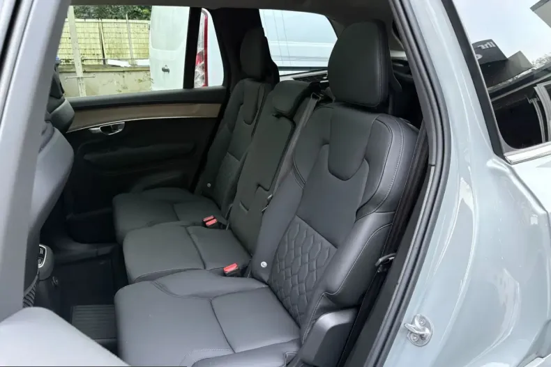 Volvo XC90 din 2025 cu 27.061 km - oferta VOL204939 - foto 11