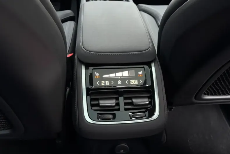 Volvo XC90 din 2025 cu 27.061 km - oferta VOL204939 - foto 16