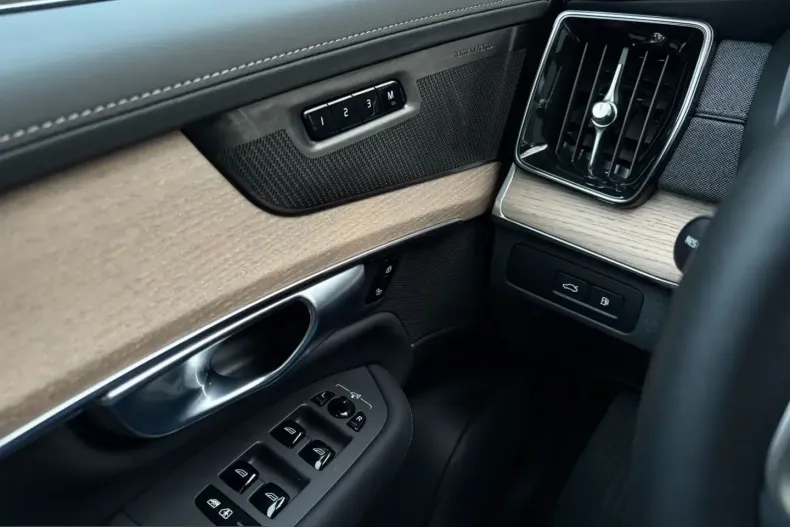 Volvo XC90 din 2025 cu 27.061 km - oferta VOL204939 - foto 20