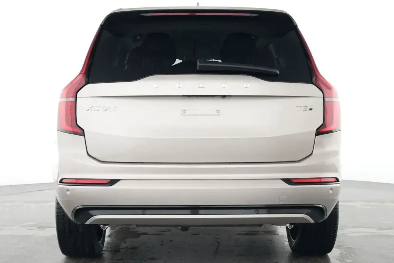 Volvo XC90 din 2025 cu 30.000 km - oferta VOL204940 - foto 3