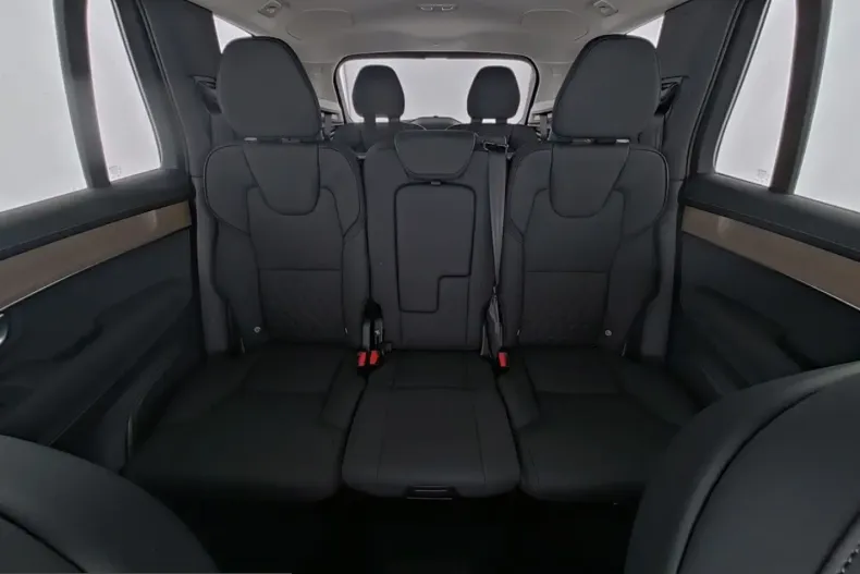 Volvo XC90 din 2025 cu 30.000 km - oferta VOL204940 - foto 7