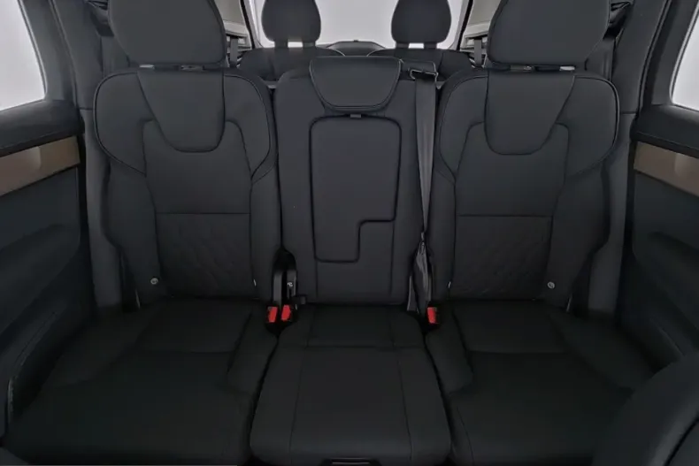 Volvo XC90 din 2025 cu 30.000 km - oferta VOL204940 - foto 13