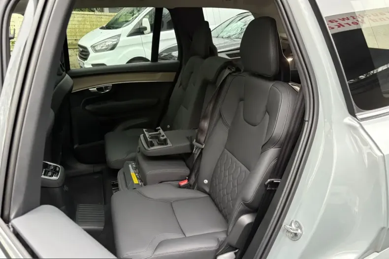 Volvo XC90 din 2025 cu 28.527 km - oferta VOL204941 - foto 9