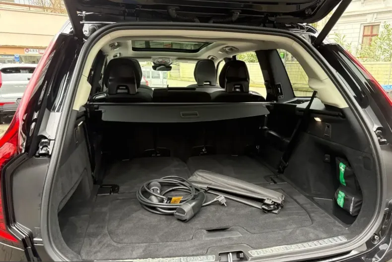 Volvo XC90 din 2025 cu 24.153 km - oferta VOL204942 - foto 12