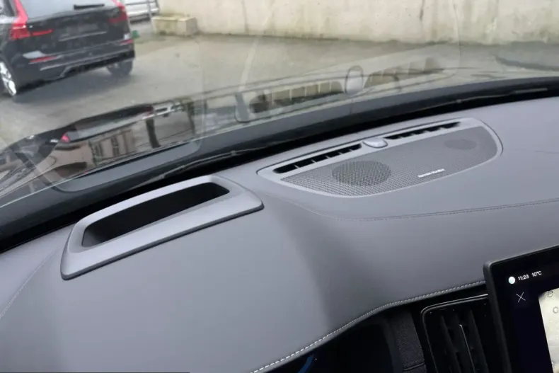 Volvo XC90 din 2025 cu 24.153 km - oferta VOL204942 - foto 15