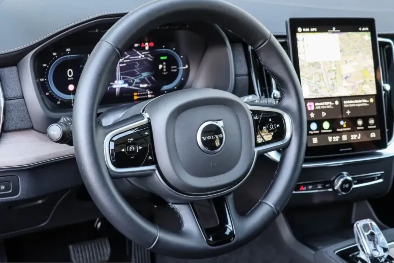 Volvo XC90 din 2025 cu 25.500 km - oferta VOL204943 - foto 8