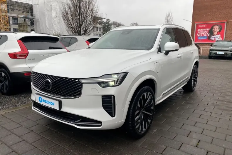 Volvo XC90 din 2025 cu 27.765 km - oferta VOL204944 - foto 1