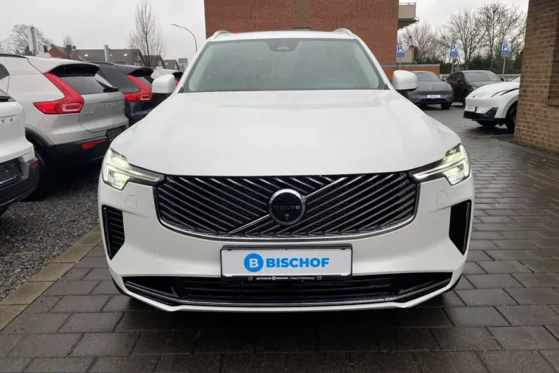 Volvo XC90 din 2025 cu 27.765 km - oferta VOL204944 - foto 2