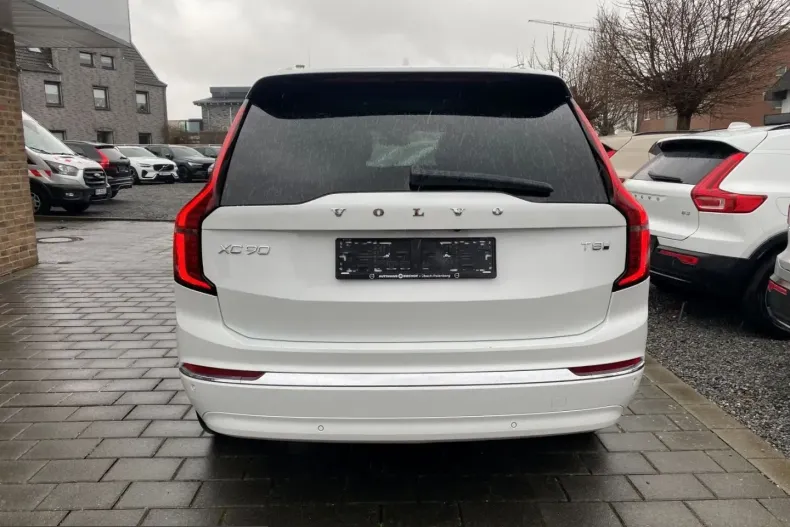 Volvo XC90 din 2025 cu 27.765 km - oferta VOL204944 - foto 4