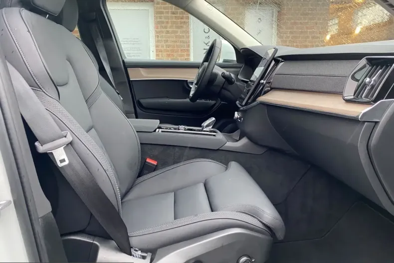 Volvo XC90 din 2025 cu 27.765 km - oferta VOL204944 - foto 13