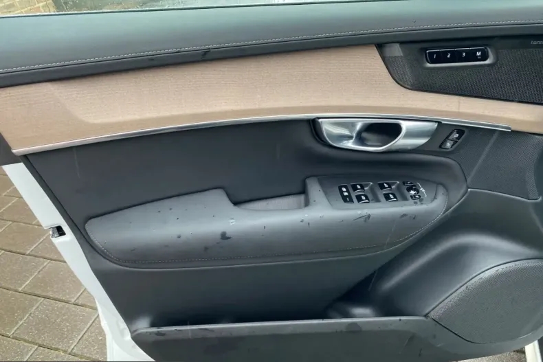 Volvo XC90 din 2025 cu 27.765 km - oferta VOL204944 - foto 15