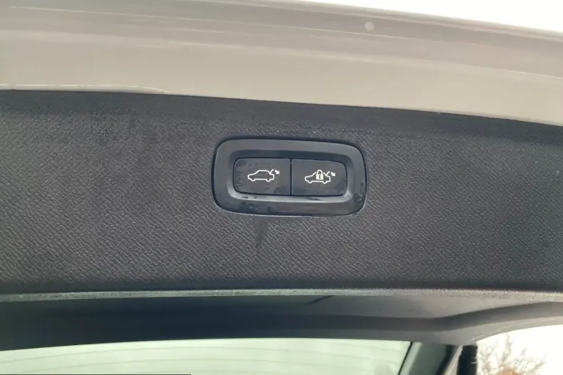 Volvo XC90 din 2025 cu 27.765 km - oferta VOL204944 - foto 20