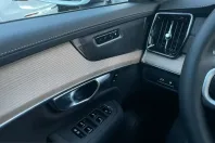 Volvo XC90 din 2025 cu 17.257 km - oferta VOL204946 - foto 16