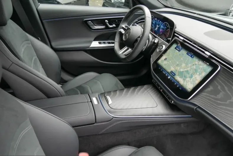 Mercedes-Benz E 200 (Clasa E) din 2024 cu 10.391 km - oferta MER204952 - foto 3