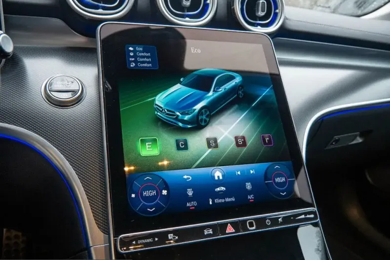 Mercedes-Benz C 180 (Clasa C) din 2025 cu 12.151 km - oferta MER204957 - foto 15