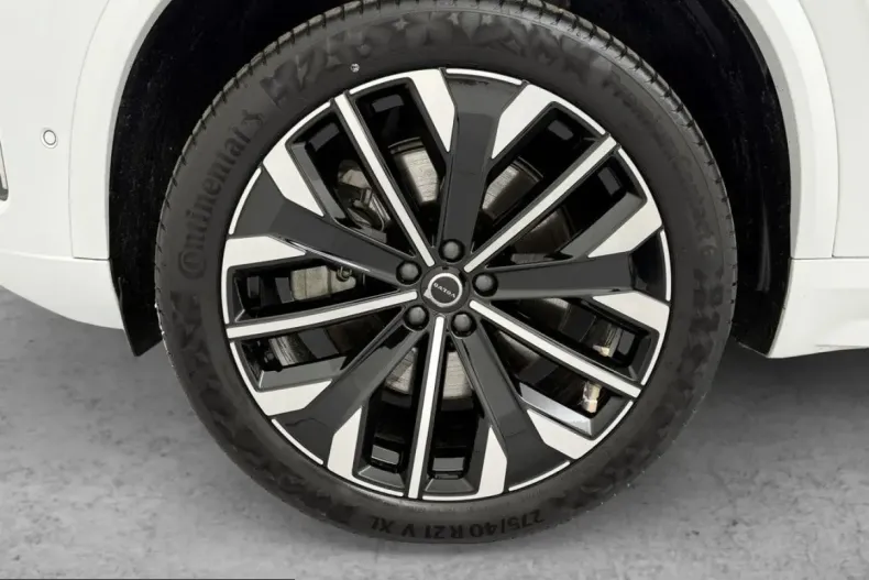 Volvo XC90 din 2025 cu 25.983 km - oferta VOL204959 - foto 10