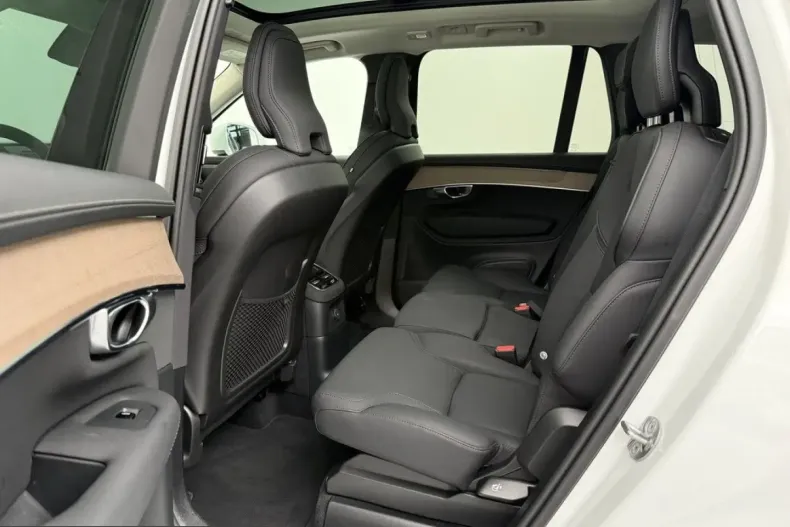 Volvo XC90 din 2025 cu 25.983 km - oferta VOL204959 - foto 13