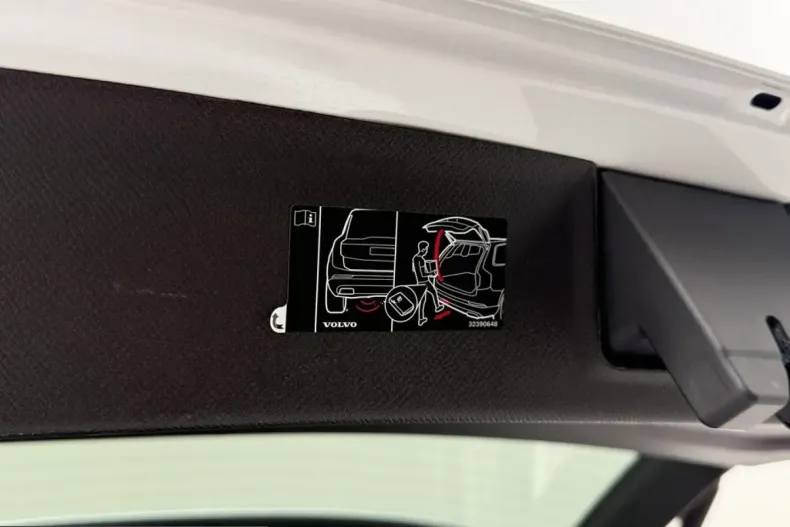 Volvo XC90 din 2025 cu 25.983 km - oferta VOL204959 - foto 17