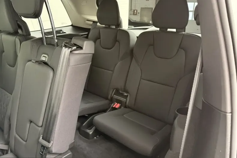 Volvo XC90 din 2025 cu 25.983 km - oferta VOL204959 - foto 19