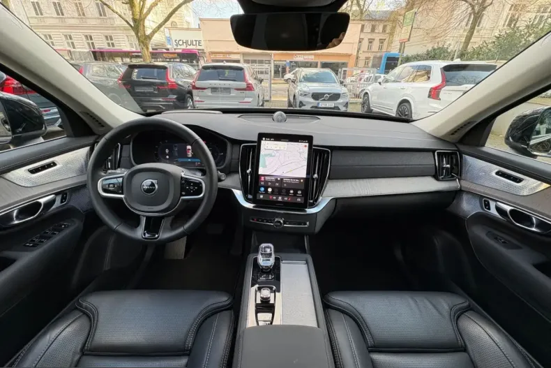 Volvo XC90 din 2025 cu 22.677 km - oferta VOL204960 - foto 17