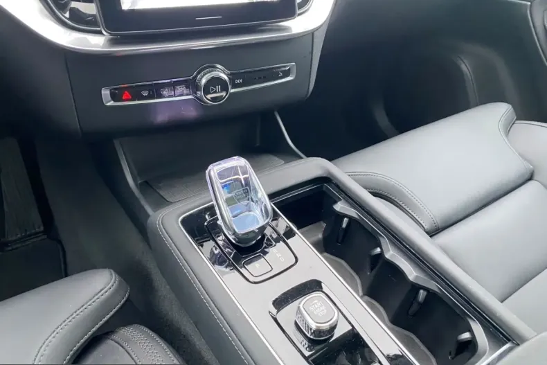 Volvo XC90 din 2025 cu 27.465 km - oferta VOL204961 - foto 13