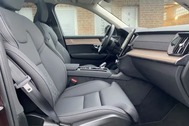 Volvo XC90 din 2025 cu 27.465 km - oferta VOL204961 - foto 16