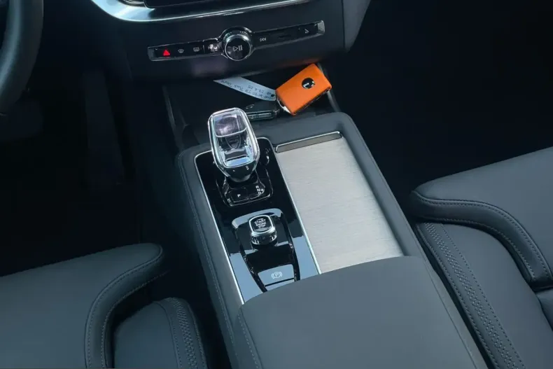 Volvo XC90 din 2025 cu 10.506 km - oferta VOL204963 - foto 18