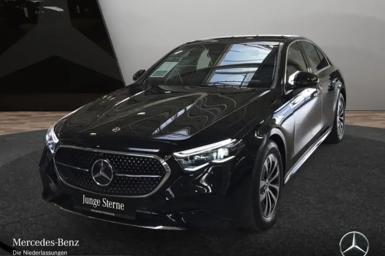 Mercedes-Benz E 200 (Clasa E) din 2025 cu 11.329 km - oferta MER204967 - foto 1