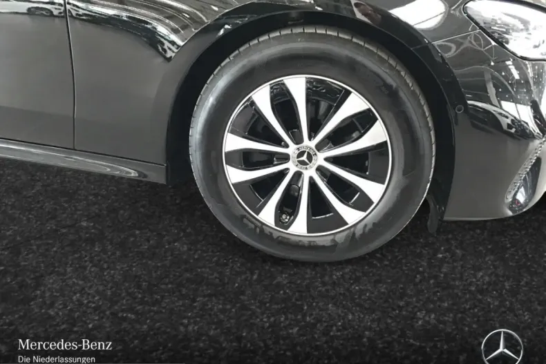 Mercedes-Benz E 200 (Clasa E) din 2025 cu 11.329 km - oferta MER204967 - foto 4