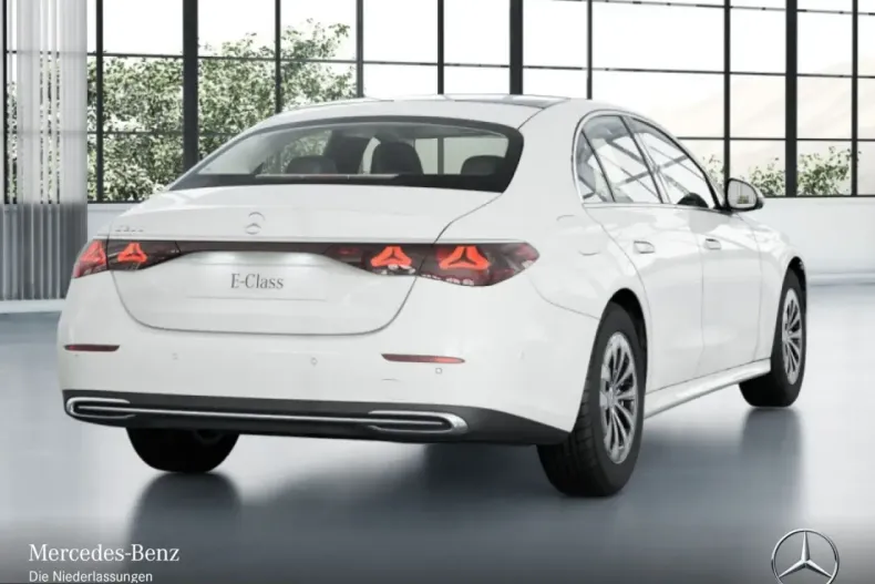 Mercedes-Benz E 200 (Clasa E) din 2025 cu 4.187 km - oferta MER204968 - foto 3