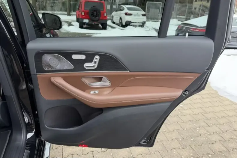 Mercedes-Benz GLS 450 (Clasa GLS) din 2025 cu 6.000 km - oferta MER204970 - foto 6