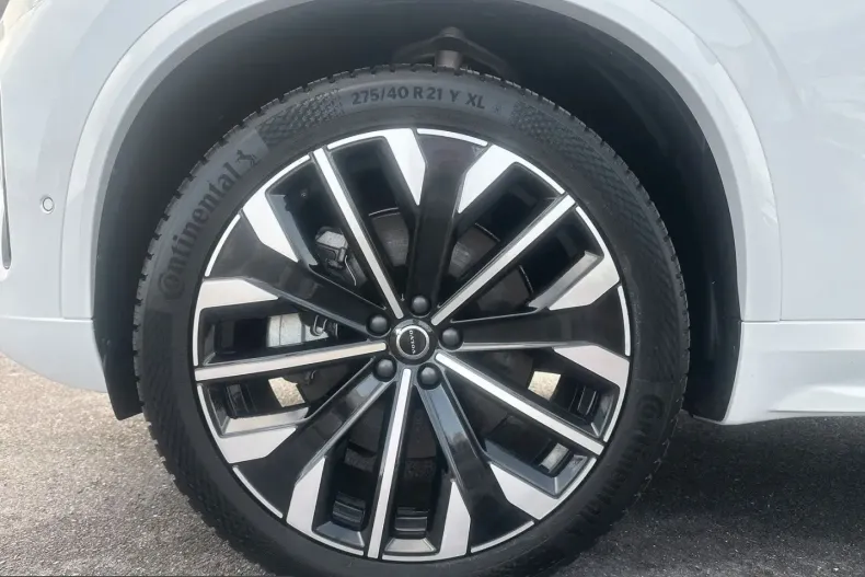 Volvo XC90 din 2025 cu 45.500 km - oferta VOL204973 - foto 2