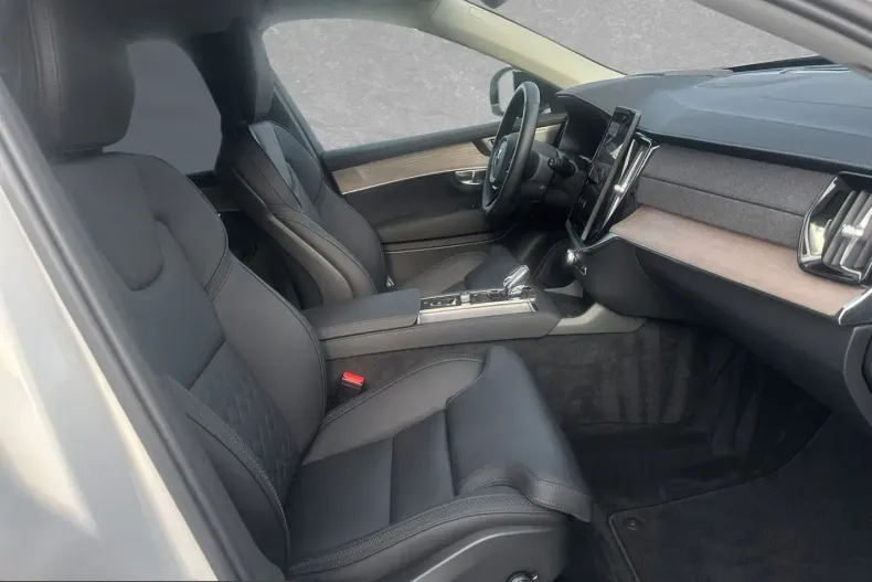 Volvo XC90 din 2025 cu 45.500 km - oferta VOL204973 - foto 4