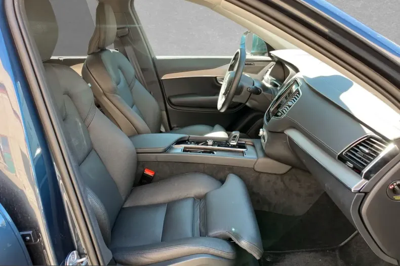 Volvo XC90 din 2024 cu 37.500 km - oferta VOL204977 - foto 4