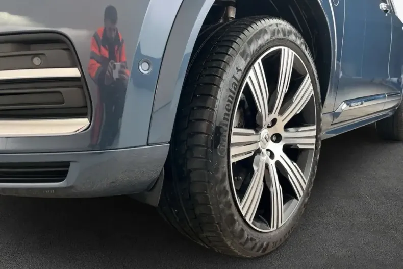 Volvo XC90 din 2023 cu 45.439 km - oferta VOL204978 - foto 5