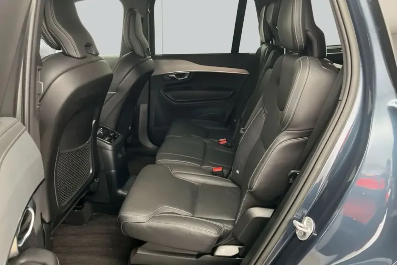 Volvo XC90 din 2023 cu 45.439 km - oferta VOL204978 - foto 11