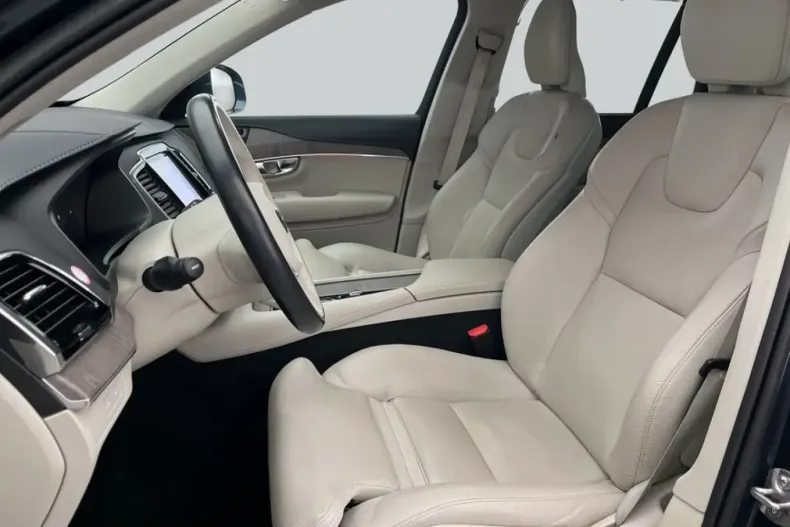 Volvo XC90 din 2023 cu 49.870 km - oferta VOL204979 - foto 11