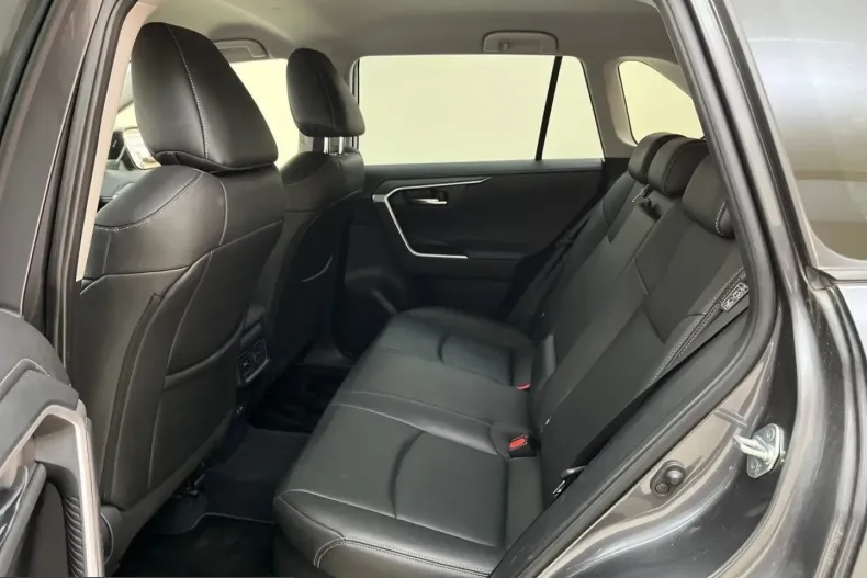 Toyota RAV4 din 2023 cu 57.225 km - oferta TOY204983 - foto 7