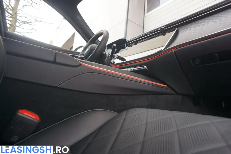 Mercedes-Benz E 300 (Clasa E) din 2025 cu 20.967 km - oferta MER204985 - foto 11